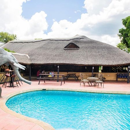 Zambezi Junction Lodge Ливингстон Экстерьер фото
