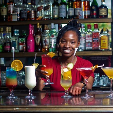 Zambezi Junction Lodge Ливингстон Экстерьер фото