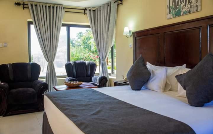 Zambezi Junction Lodge Ливингстон Экстерьер фото