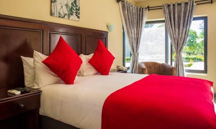 Zambezi Junction Lodge Ливингстон Экстерьер фото