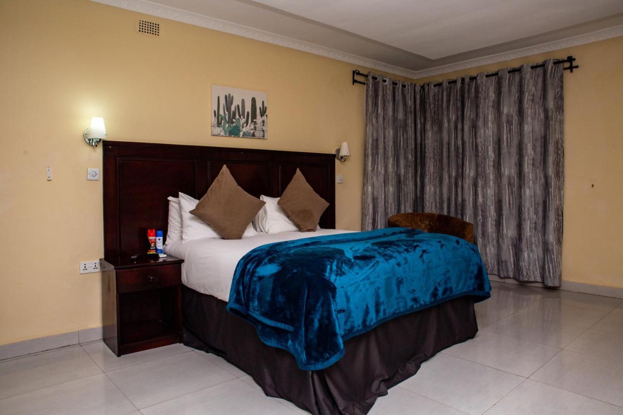 Zambezi Junction Lodge Ливингстон Экстерьер фото