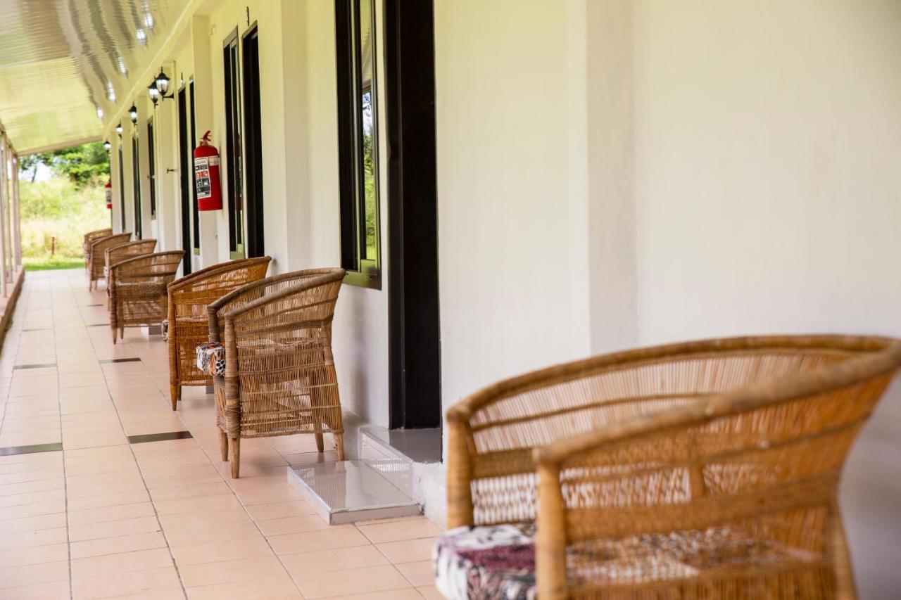 Zambezi Junction Lodge Ливингстон Экстерьер фото